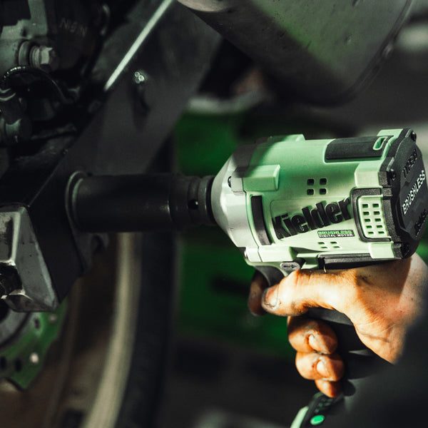 KWT-040-88 TYPE18 18v 1/2" Ultra Compact Impact Wrench + 1 x 4.0Ah (Bare + Battery)