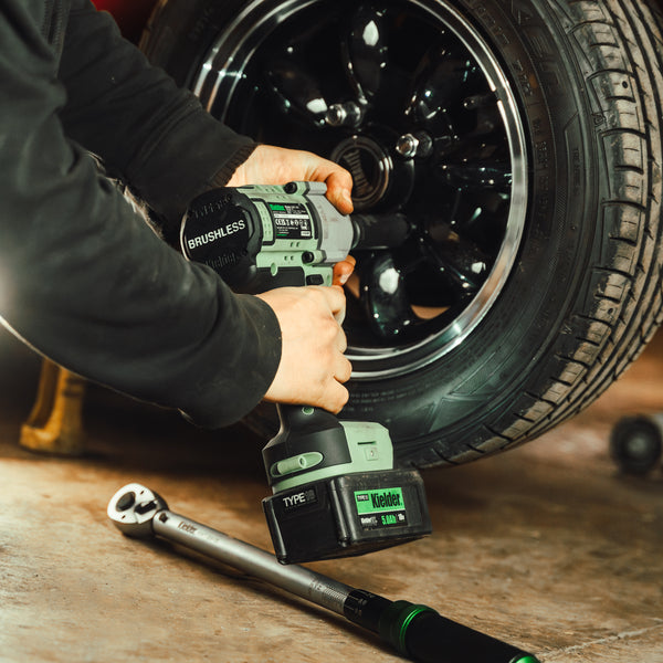 KWT-180-95 TYPE18 18v 1/2" Mid Torque Impact Wrench, 1 x 5.0Ah + Charger (Box)